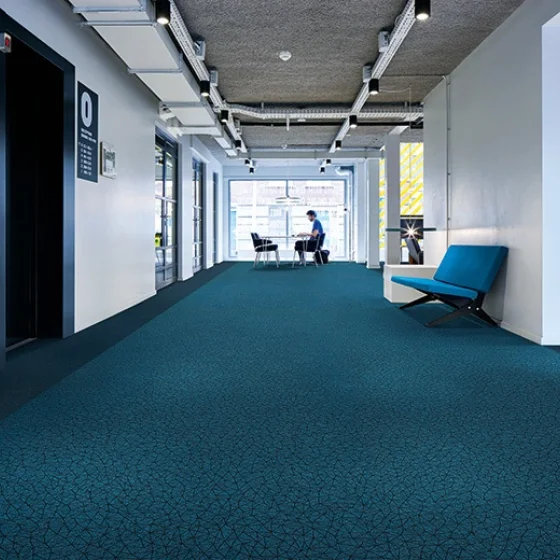 Wykładzina dywanowa w rolce Forbo Showtime Graphic Wonderlab 06