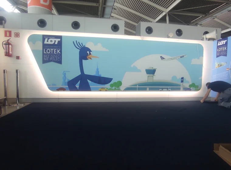 Strfa Kids Na warszawskim lotnisku