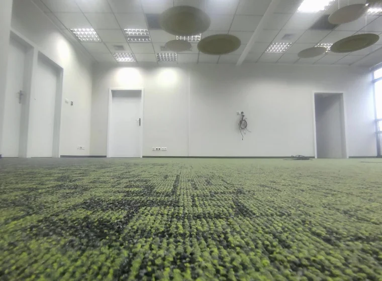 Realizacja montażu wykładziny Modulyss Core – przestrzeń biurowa 200 m²