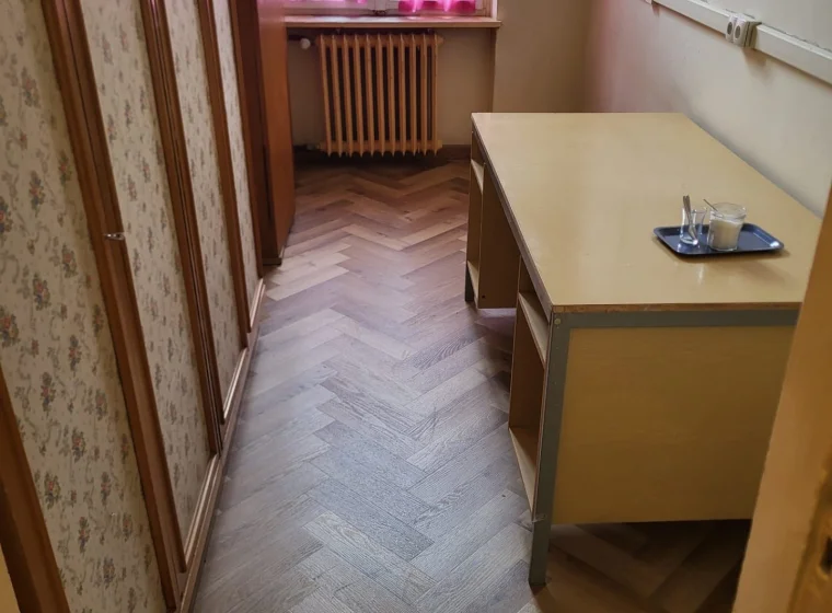 Montaż paneli LVT – Ambasada Włoch | Wykładziny Warszawa