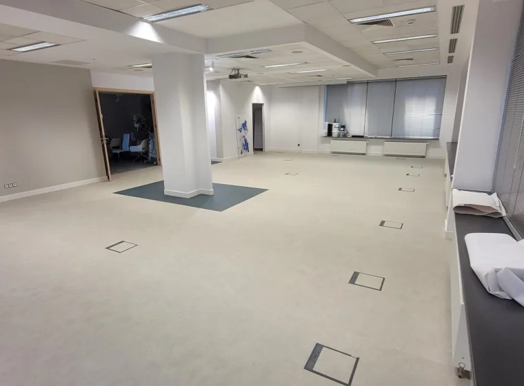 Montaż wykładzin Tarkett w biurze BTL - realizacja |Warszawa