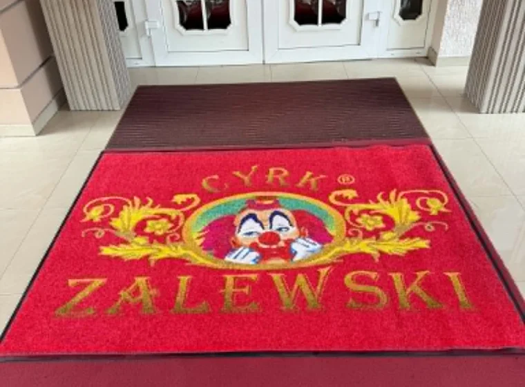 Wycieraczka z logo dla Cyrku Zalewski