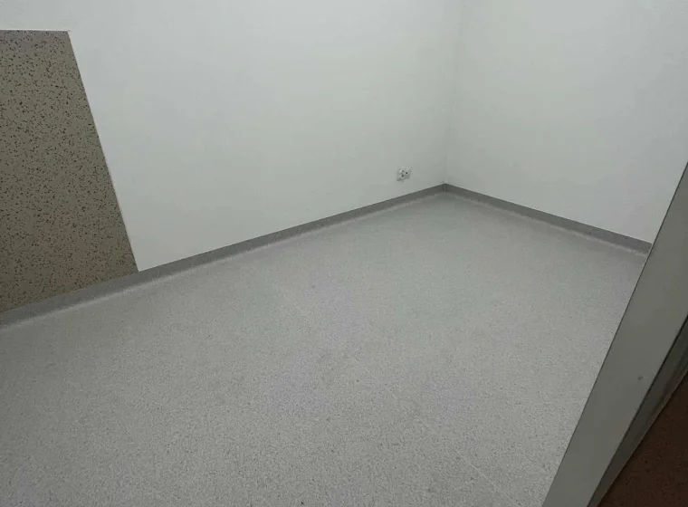 Realizacja montażu wykładziny PCW w gabinecie weterynaryjnym