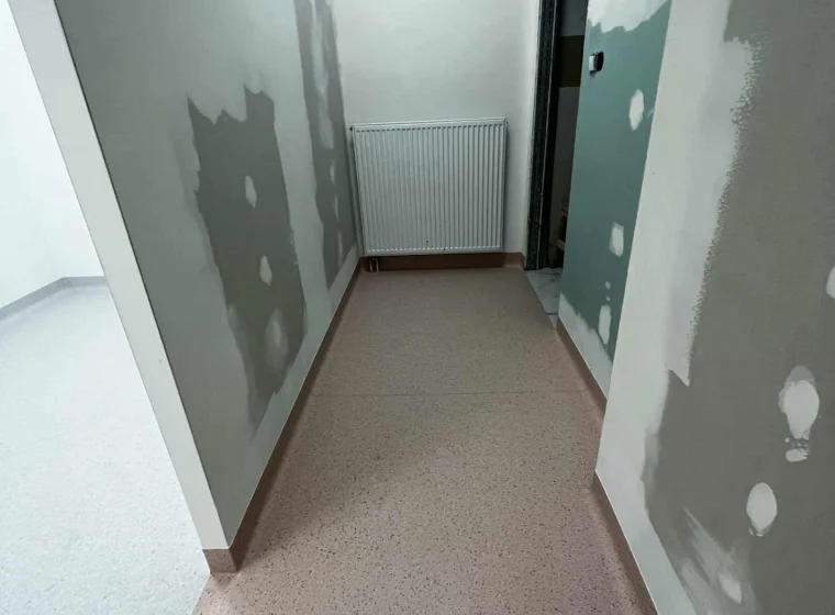 Realizacja montażu wykładziny PCW Przychodnia weterynaryjna