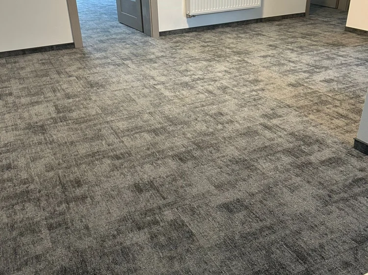 Płytki dywanowe w hotelu