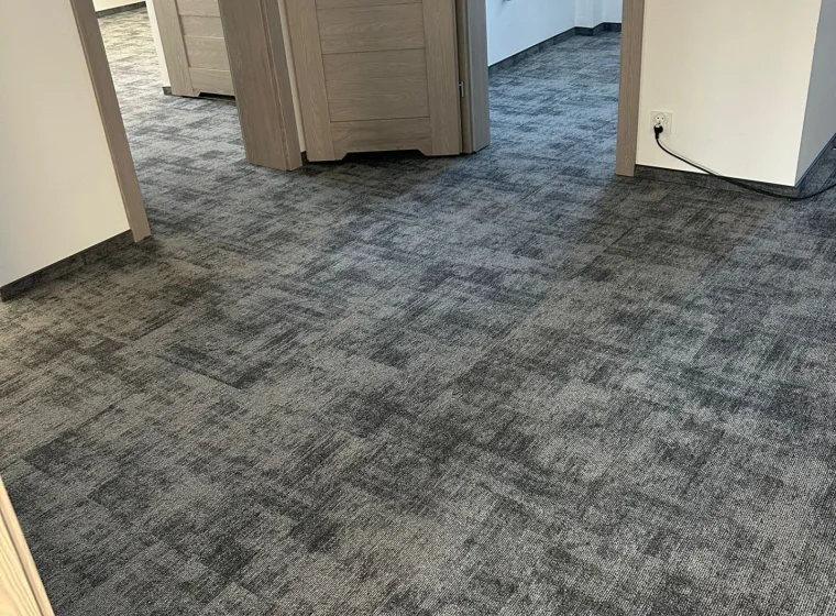 Płytki dywanowe w hotelu