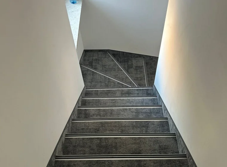 Płytki dywanowe w hotelu