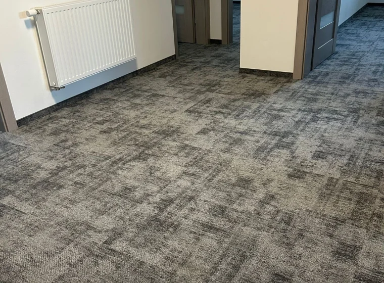 Płytki dywanowe w hotelu