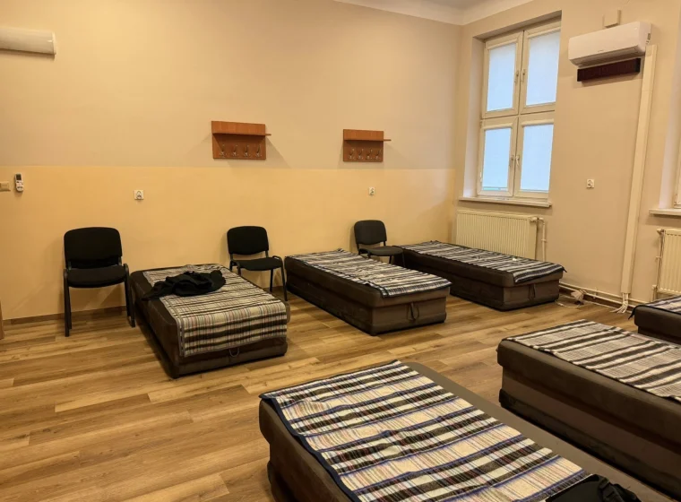 Montaż paneli winylowych w JRG Państwowej Straży Pożarnej