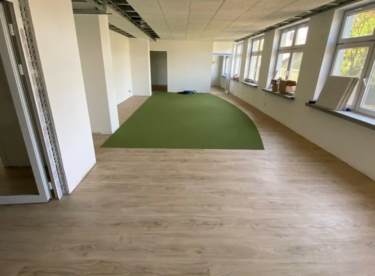 Oddział PGE - Panele LVT Forbo i Wykładziny IVC | Portfolio