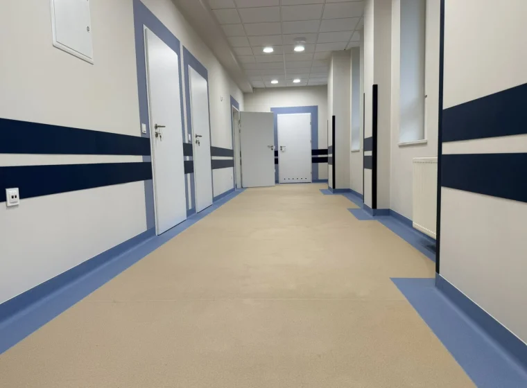 Montaż wykładziny Gerflor Tarasafe w przychodni - 300m² - Wykładziny Warszawa