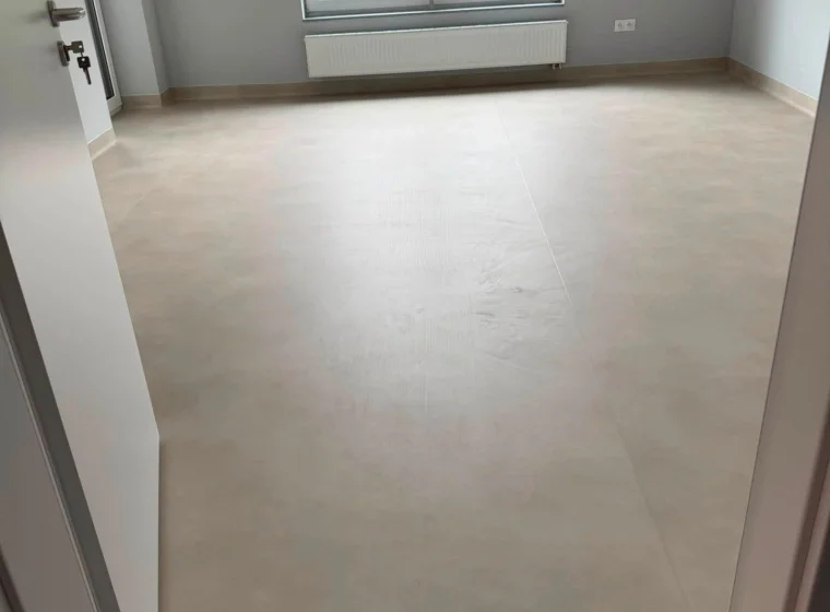 Realizacja montażu wykładzin PCV w szkole - Forbo - Wykładziny Warszawa