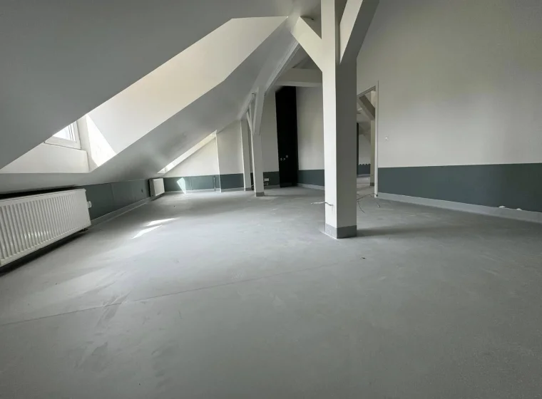 Kompleksowa realizacja podłóg w przestrzeni edukacyjnej - Szkoła Podstawowa w Mławie