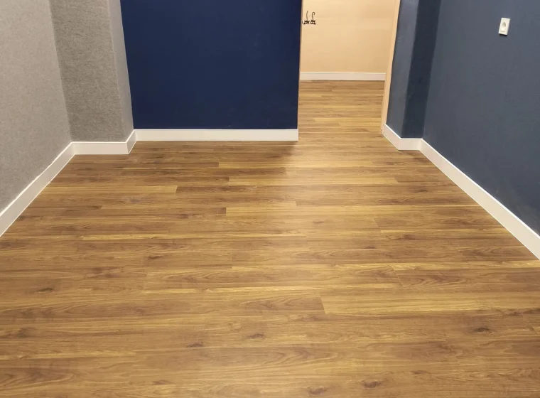 Kompleksowa wymiana podłóg w Technikum Informatycznym