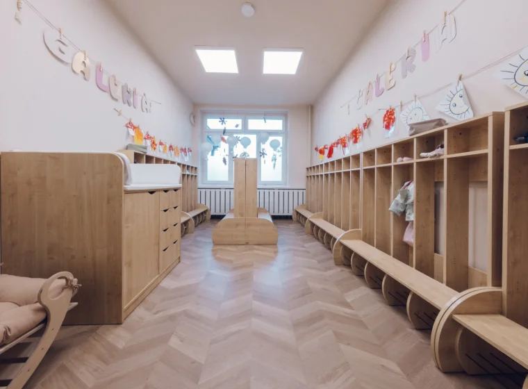 Realizacja montażu wykładziny w żłobku – 600 m² ciepła i przytulności