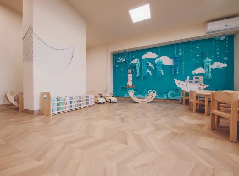 Realizacja montażu wykładziny w żłobku – 600 m² ciepła i przytulności