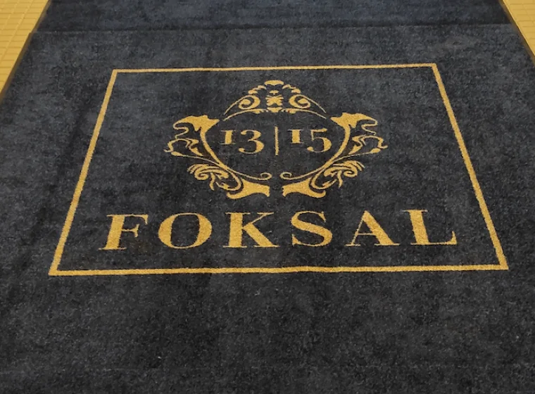 Wycieraczka z logo Foksal
