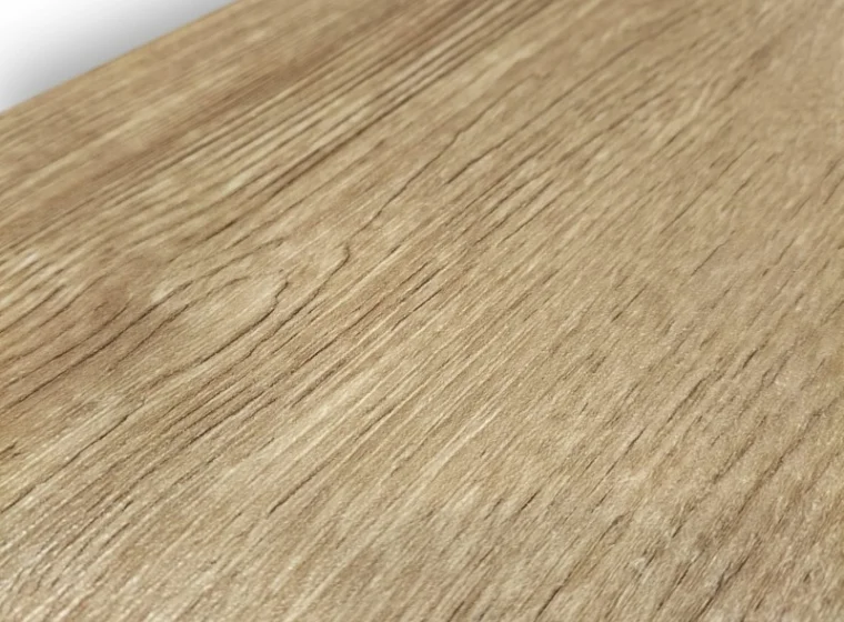 Czym się różni panel winylowy LVT od SPC?